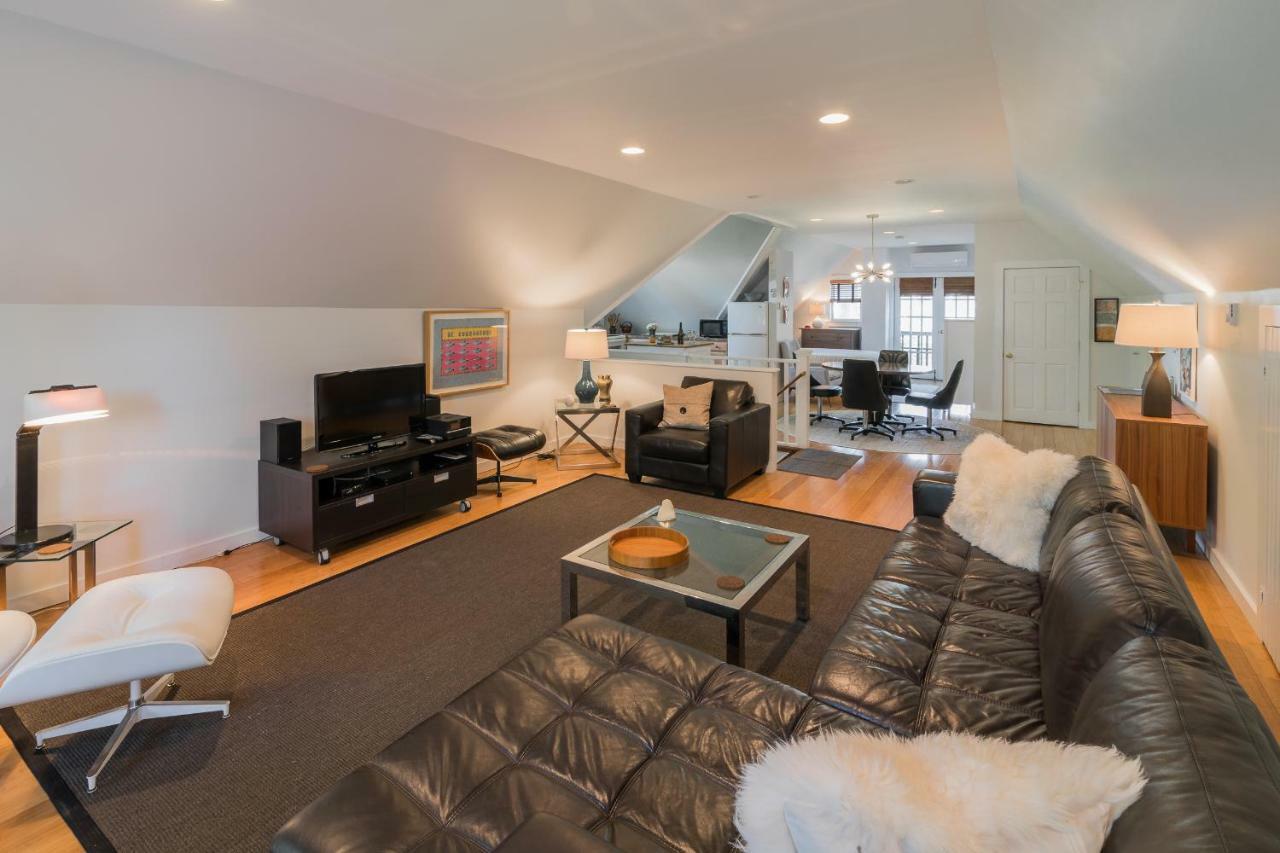 The Carriage House Loft Apartment Kingston Bagian luar foto