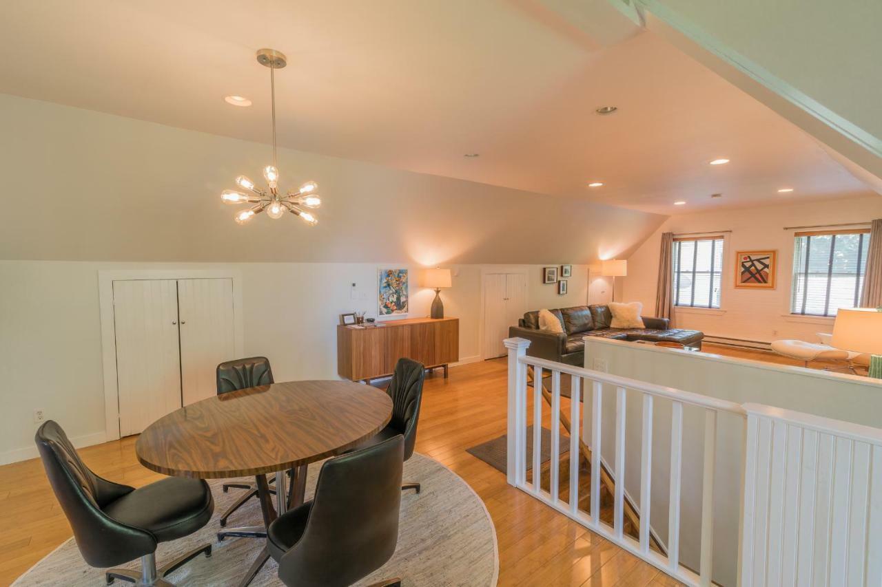 The Carriage House Loft Apartment Kingston Bagian luar foto